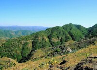 哀勞山景色