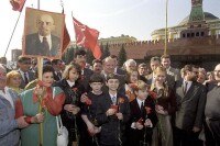 久加諾夫組織參加紀念列寧誕生130周年活動