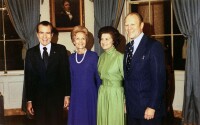 1973年作為副總統時與尼克松合影
