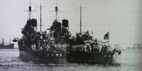 1931年9月攝於橫濱港，綾波（左），敷波（右）