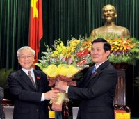 越南高層慶祝張晉創當選新任越南國家主席