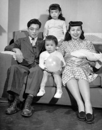 李幼鄰與妻子女兒在美國合影（1948年）
