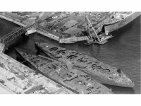 符騰堡號戰列艦未完工的艦體（右側）