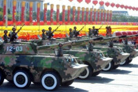 PTL-02輪式突擊炮在國慶閱兵式上亮相