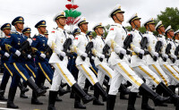 中國人民解放軍三軍儀仗隊首次出國參加墨獨立200周年慶典閱兵