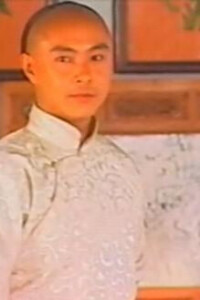 憑藉電視劇《小寶與康熙》入圍2001金鐘獎成為第一個香港藝人角逐台灣電視劇最佳男主角