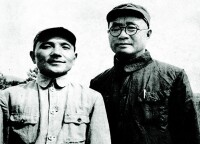 鄧小平（左）與劉伯承（右）