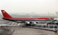 美國西北航空的舊塗裝747客機