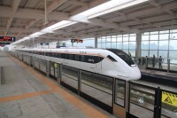 和諧號CRH6A型城際動車組停靠樟木頭東站