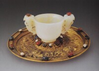 鎏金銀托盤雙耳玉杯——北京定陵博物館