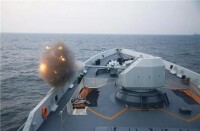 PJ26型單管76MM隱身艦炮射擊瞬間