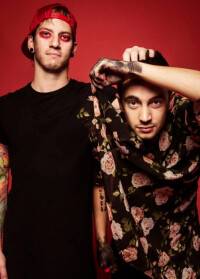 twenty one pilots