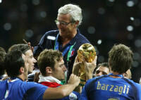 率領義大利隊取得世界盃首場小組賽的勝利