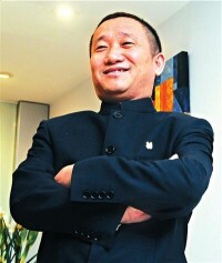 董事長劉忠田