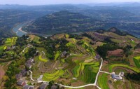 靈山鎮[四川省巴中市平昌縣下轄鎮]