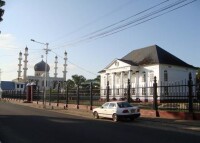 猶太教堂和清真寺