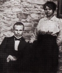 1916年的赫魯曉夫和妻子