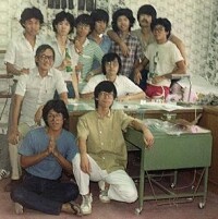 1970年代上官小寶與一眾徒弟與製作同仁合影