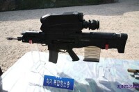 韓國展出國產K11單兵戰鬥武器