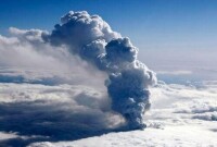 冰島火山爆發航拍圖片