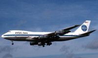 波音747-100
