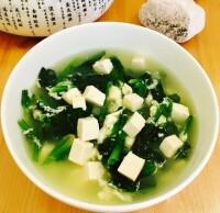 菠菜豆腐湯