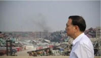 李克強總理在天津港爆炸現場