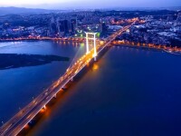晉江大橋全橋裝設有上萬盞夜景燈