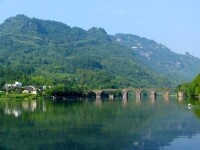 齊雲山鎮