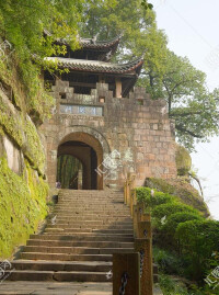 通向合川釣魚城城門的石梯小道
