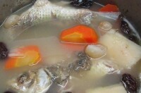 煲鯪魚