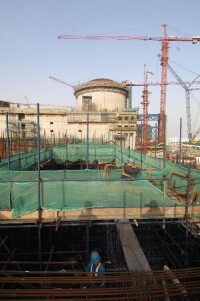 施工中的核電站