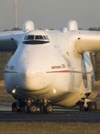 An-225運輸機