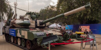 阿瓊MK2主戰坦克在防務展會上