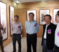 張雄院長陪同廈門市政協主席陳修茂參觀畫展