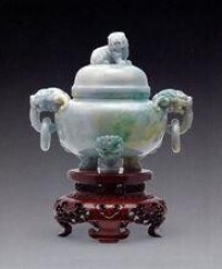 2009年百花獎金獎作品《翡翠三足爐》