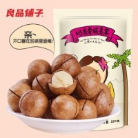 良品鋪子堅果類產品