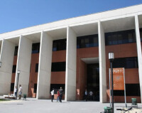 馬德里卡洛斯三世大學