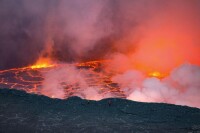 尼拉貢戈火山