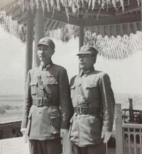 胡宗南（右）和蔣介石