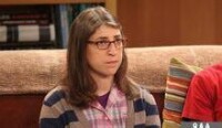 Amy 目前是Sheldon 的女盆友