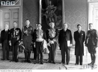 魏宸組1938年任波蘭公使(左起四)