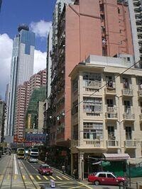 德輔道西電車路遠眺香港中聯辦大廈