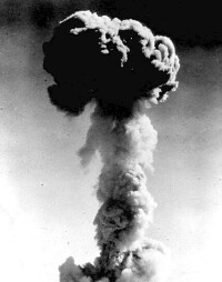 原子彈及爆炸圖片