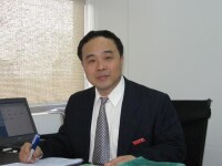 深圳大學物理科學與技術學院教授黃建軍