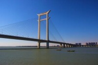 晉江大橋“開”字型橋塔