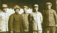 1949年1月，李天煥(左起)、楊得志
