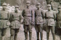 1938年張正坤和戰友在新四軍軍部