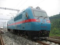 SSJ3型電力機車在遂渝鐵路進行試驗
