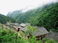 雲霧山寨